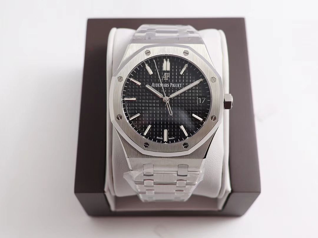 ZF厂超A高仿AP爱彼皇家橡树系列高仿15500ST.OO.1220ST.02腕表 / AP187