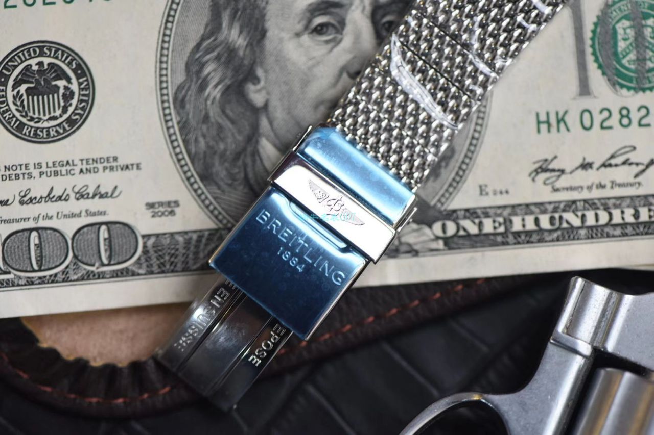 评测视频V9厂百年灵复刻哪家厂最好瑞士航空特别版高仿AB01211B1B1A1腕表 / BL152