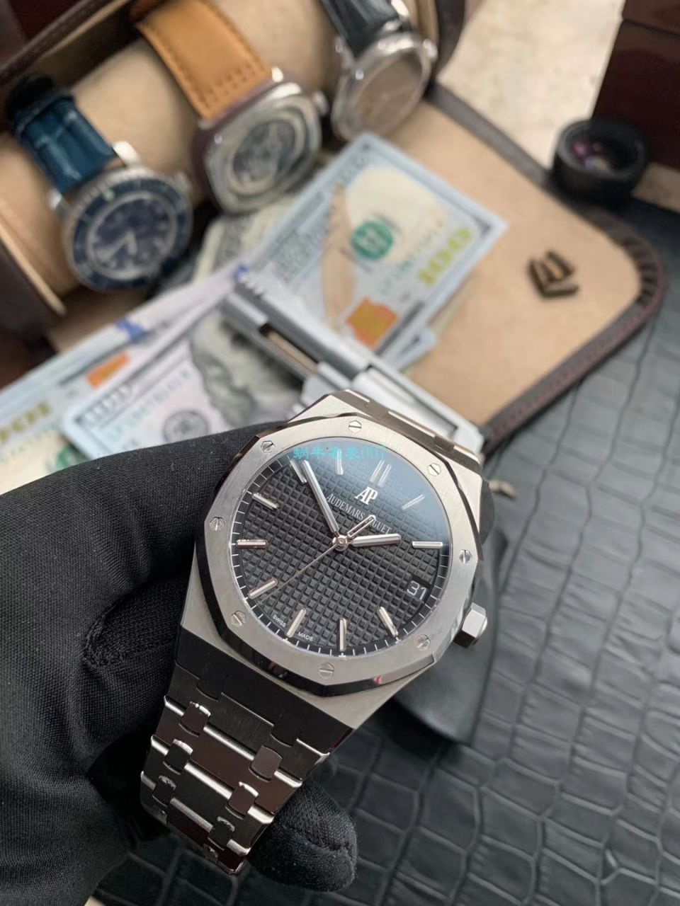 【视频评测】ZF厂AP爱彼皇家橡树系列高仿15500ST.OO.1220ST.03腕表 / AP188