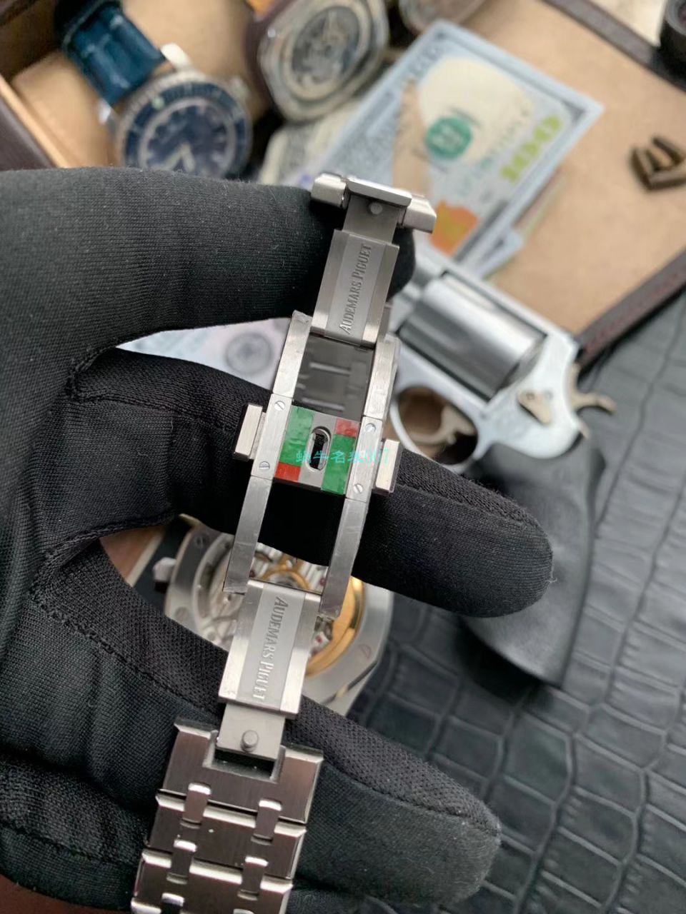 【视频评测】ZF厂AP爱彼皇家橡树系列高仿15500ST.OO.1220ST.03腕表 / AP188