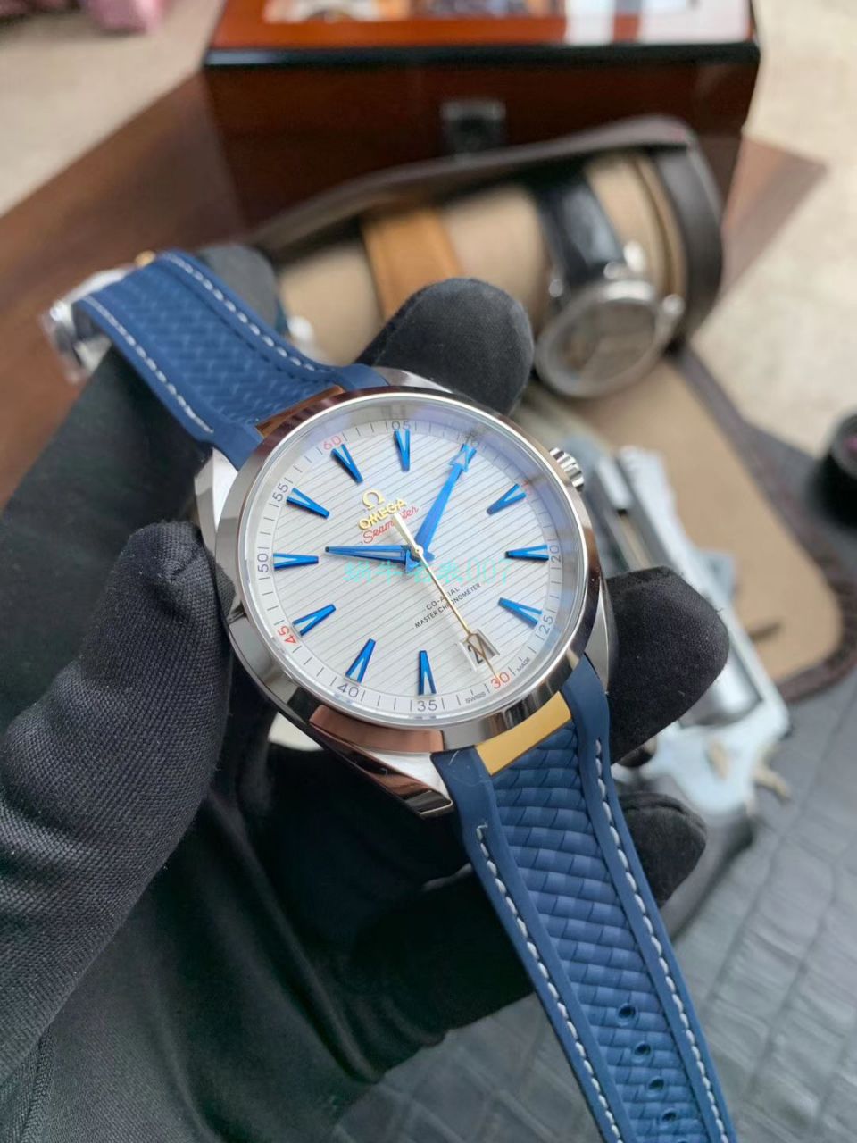 VS厂顶级复刻高仿手表欧米茄莱德杯海马150米220.12.41.21.02.004 / M685