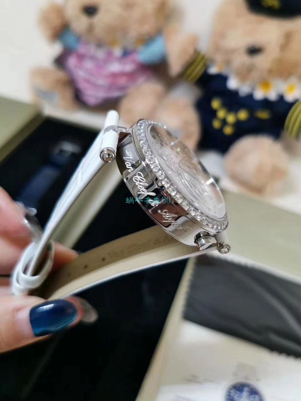 【5G厂Van Cleef & Arpels复刻高仿女表舞动天使】梵克雅宝诗意复杂功能系列VCARO4F200腕表 / VCA06