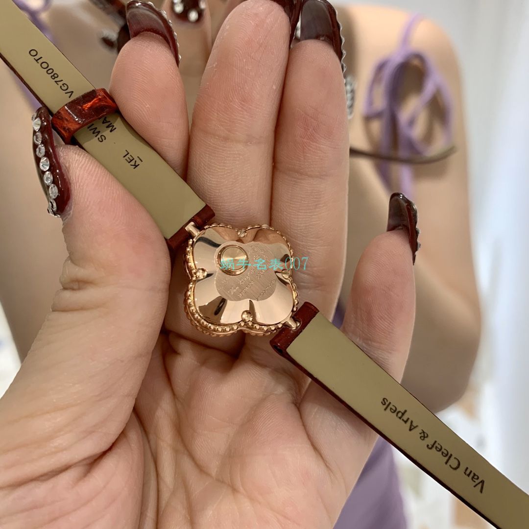 V&A厂2020年最新款高仿女表梵克雅宝ALHAMBRA系列VCARO8WT00,VCARO8SF00腕表 / VCA09