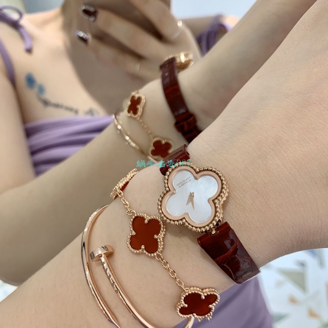 V&A厂2020年最新款高仿女表梵克雅宝ALHAMBRA系列VCARO8WT00,VCARO8SF00腕表 / VCA09