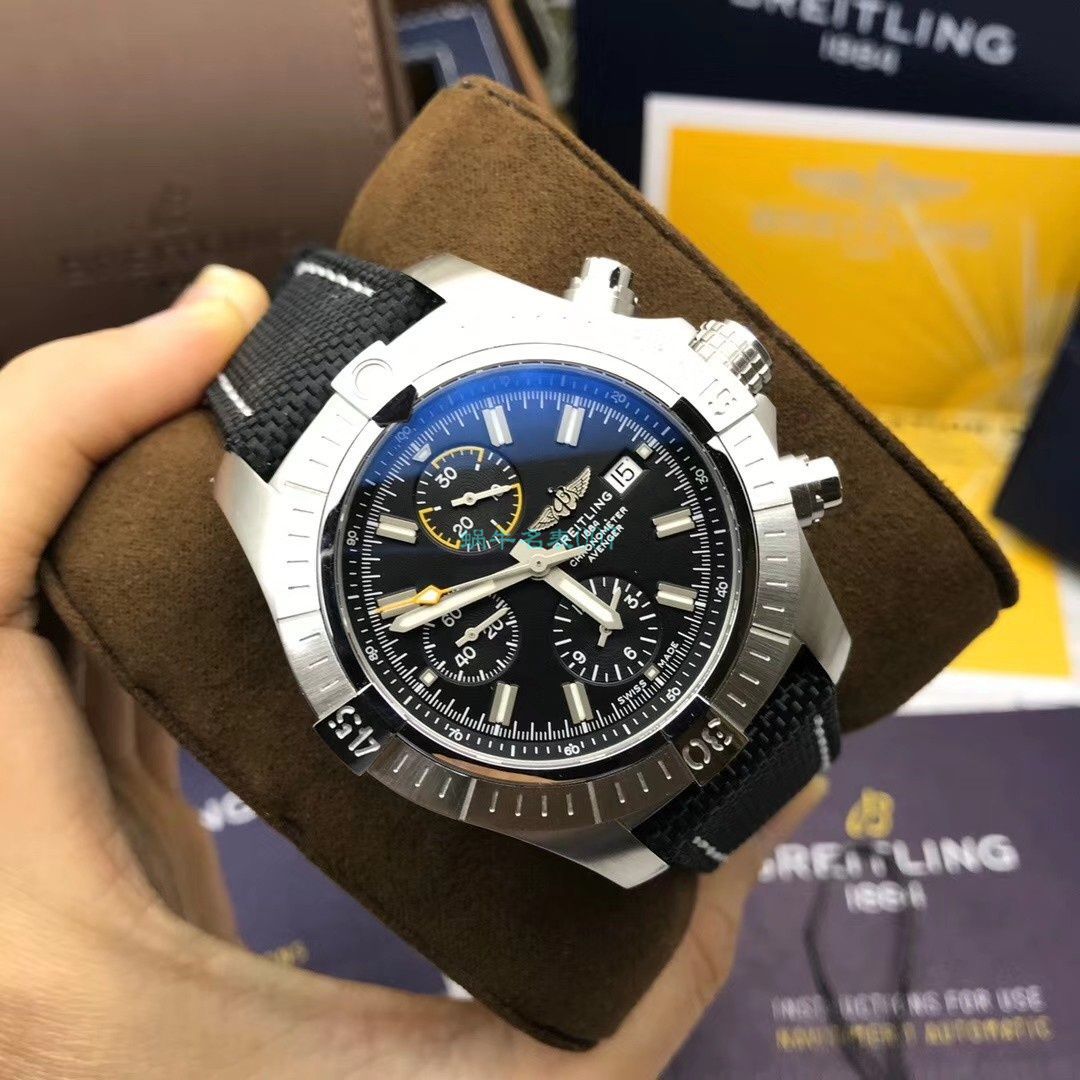 百年灵原单瑞士7750复仇者45计时系列A13317101B1X2腕表 / BL179