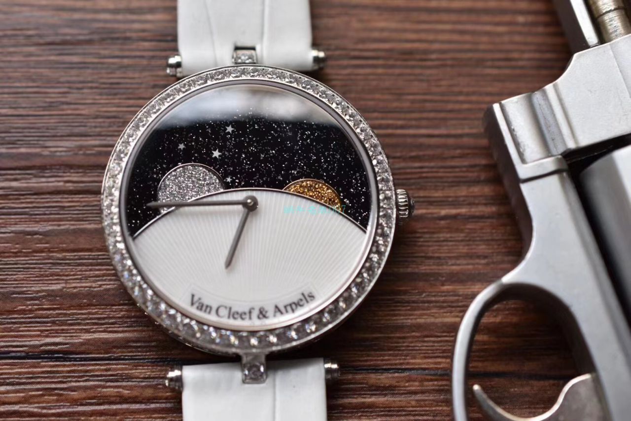 梵克雅宝顶级复刻高仿女装诗意复杂功能系列VCARN25800腕表 / VCA09