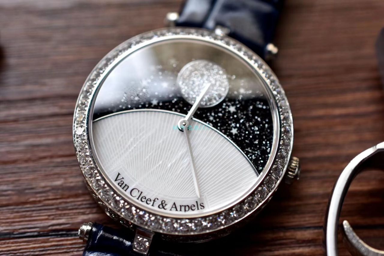 梵克雅宝顶级复刻高仿女装诗意复杂功能系列VCARN25800腕表 / VCA09