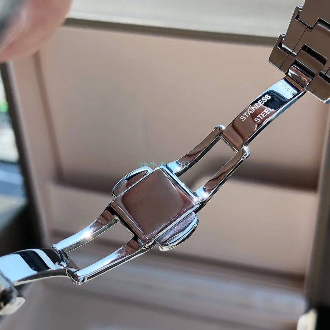 渠道真钻原单宝格丽LVCEA系列102196 LU28WSS/12女士腕表 / BG033