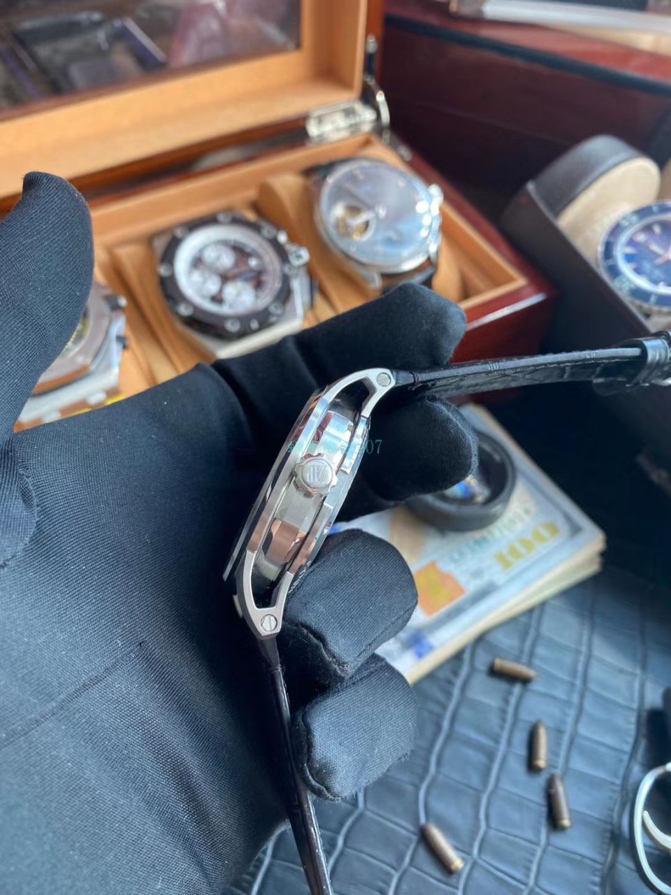 TNK厂爱彼高仿手表CODE 11.59系列15210BC.OO.A002CR.01腕表 / AP200