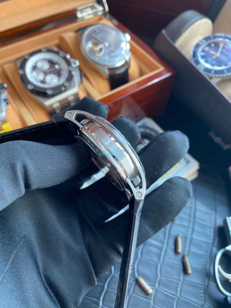 TNK厂爱彼高仿手表CODE 11.59系列15210BC.OO.A002CR.01腕表 / AP200