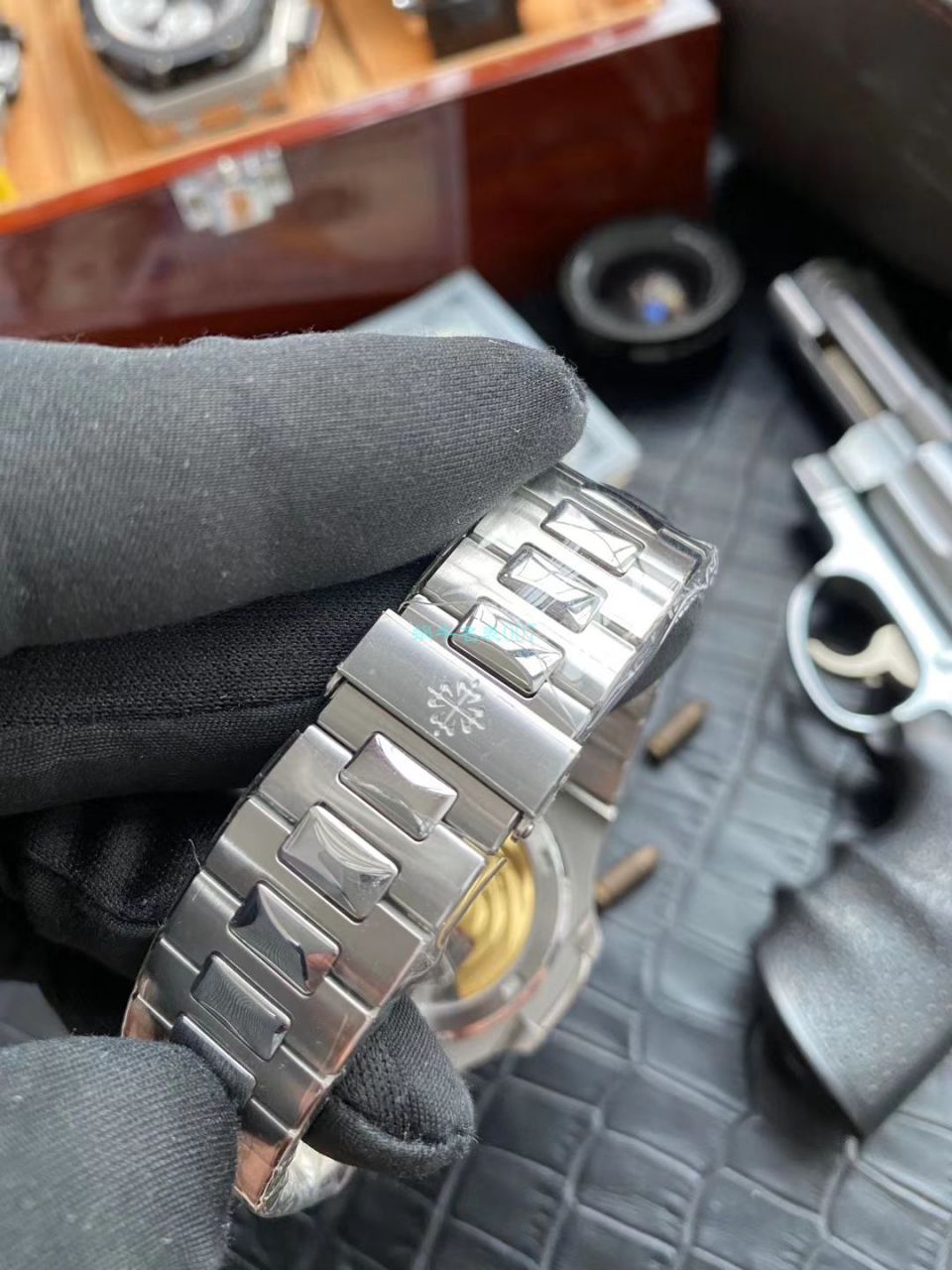 高端定制PPF厂V4视频定制莫桑石、真钻百达翡丽鹦鹉螺顶级复刻高仿5711/1A-010奢华与斯文并存 / BD291