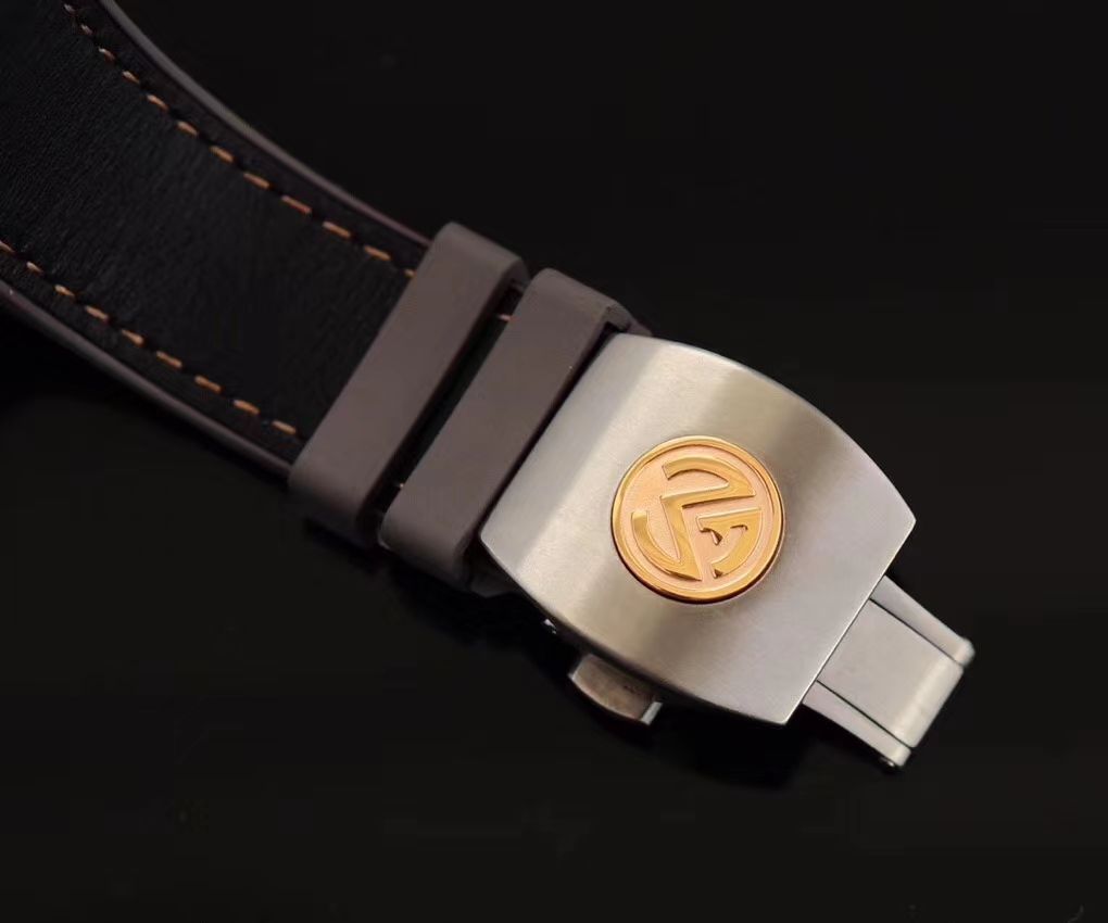 GF厂新品复刻发的FRANCK MULLER法穆兰Vanguard 系列 V45 SC DT 男士腕表 / FL076