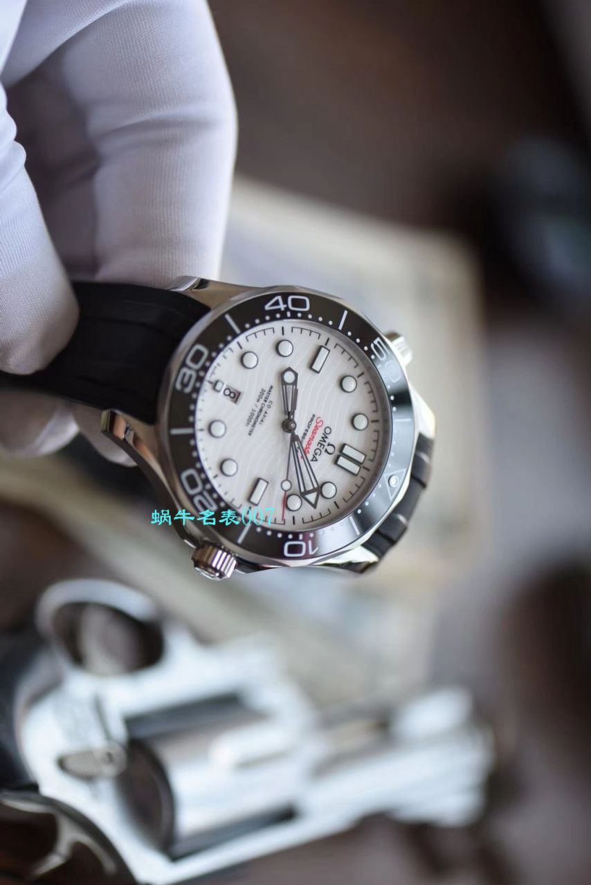 【评测视频】vs厂欧米茄海马300米顶级复刻高仿210.30.42.20.04.001手表 / R718