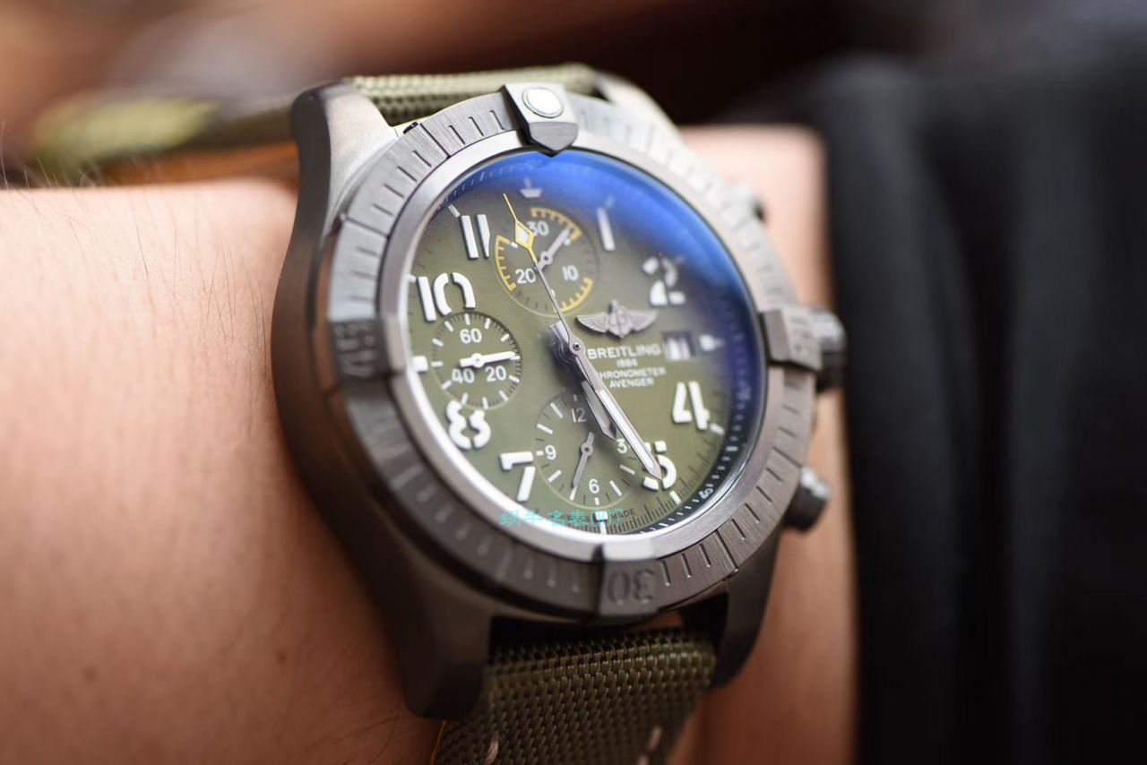 OX厂1比1高精仿百年灵手表复仇者系列V13317101L1X1腕表 