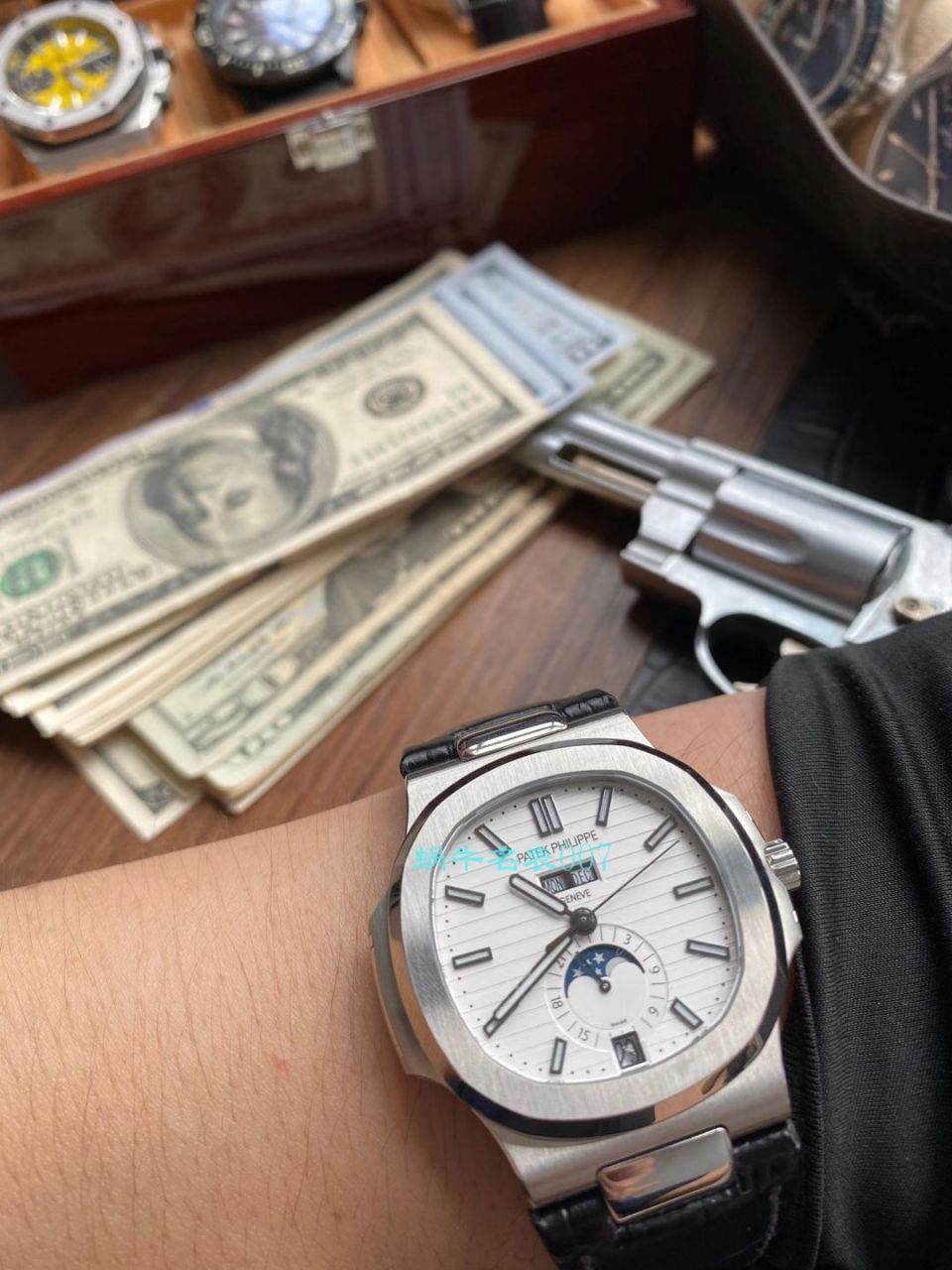 GR厂高仿百达翡丽PatekPhilippe手表多少钱鹦鹉螺V2真月相5726/1A-014皮带款 / BD326