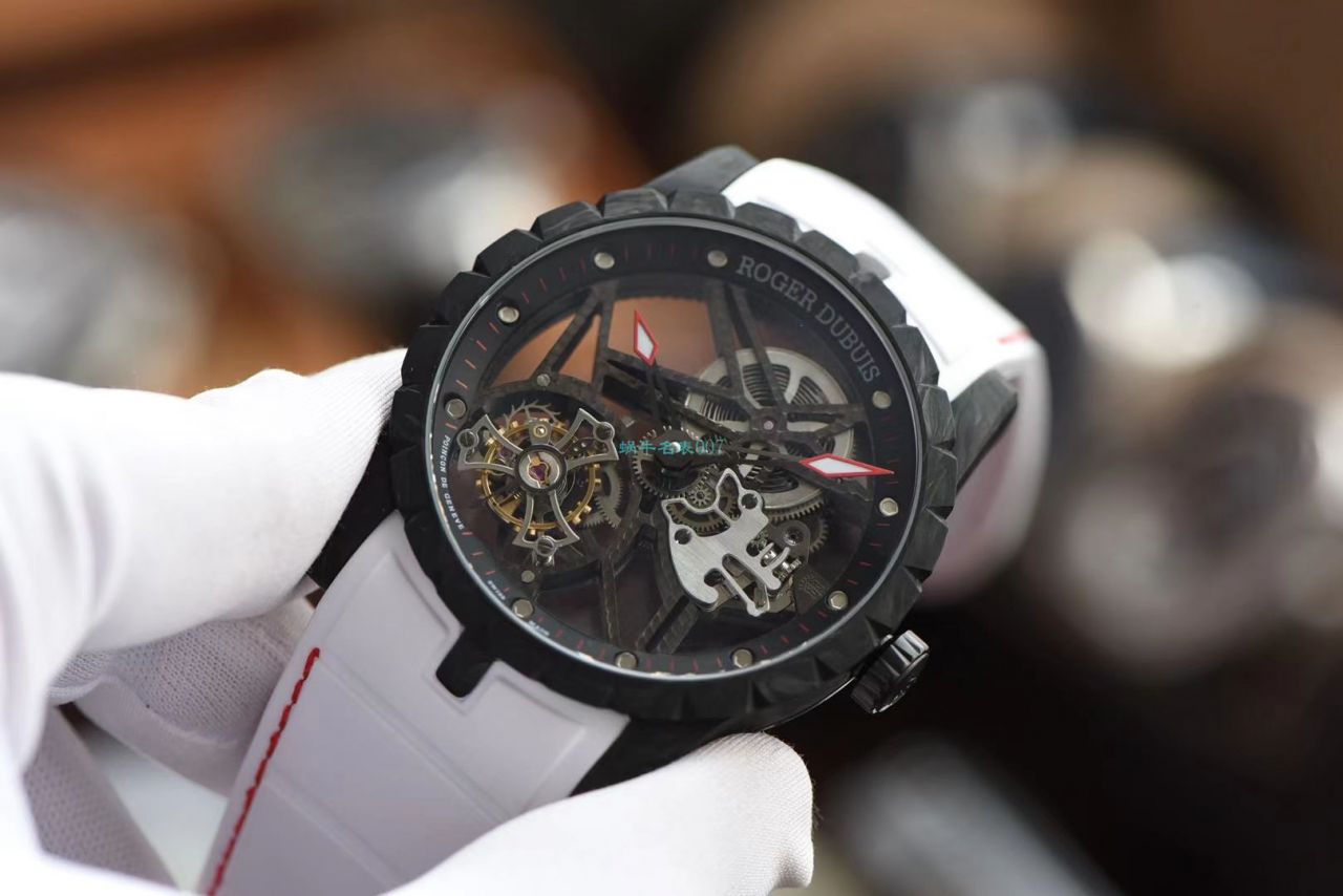 BBR厂罗杰杜彼Roger Dubuis王者系列碳纤维陀飞轮顶级复刻高仿手表DBEX0577腕表 / LJ092