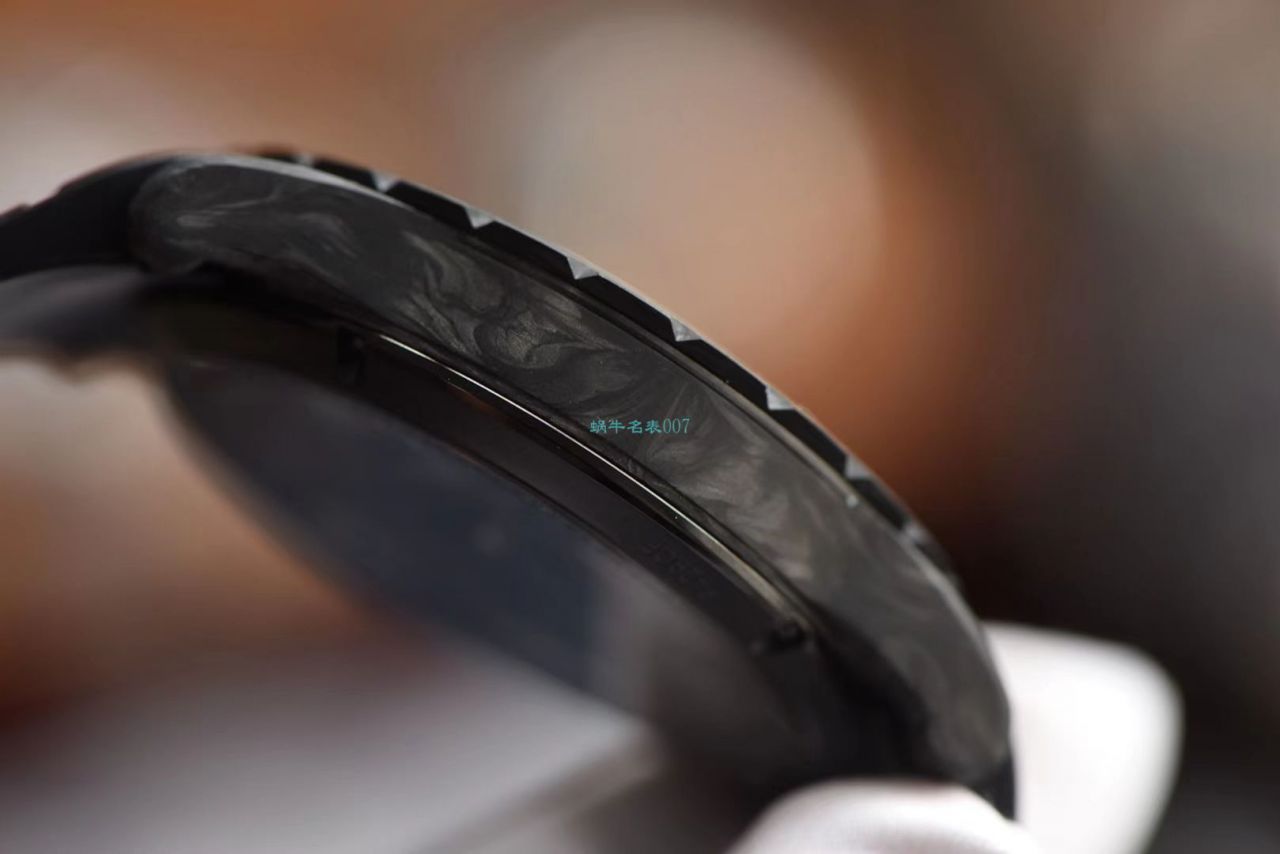 BBR厂罗杰杜彼Roger Dubuis王者系列碳纤维陀飞轮顶级复刻高仿手表DBEX0577腕表 / LJ092