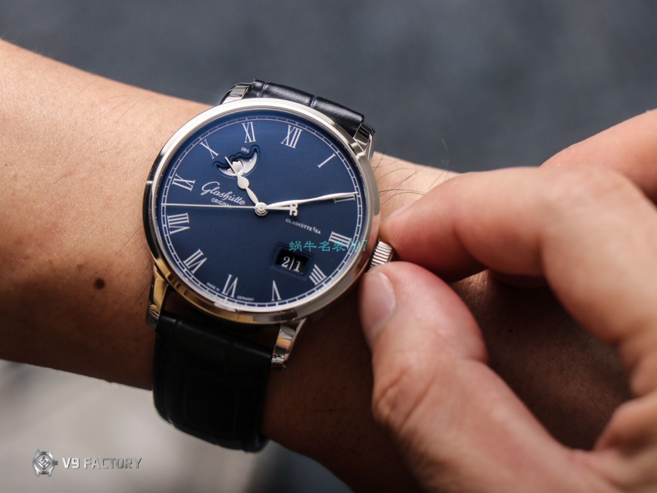 【视频最大的高仿手表网站】V9厂格拉苏蒂原创议员月相100-04-05-12-30腕表 / GLA069