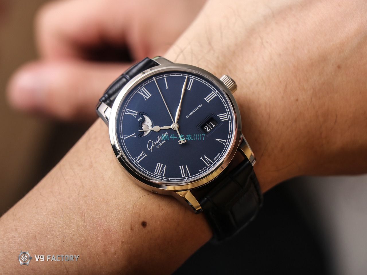 【视频最大的高仿手表网站】V9厂格拉苏蒂原创议员月相100-04-05-12-30腕表 / GLA069