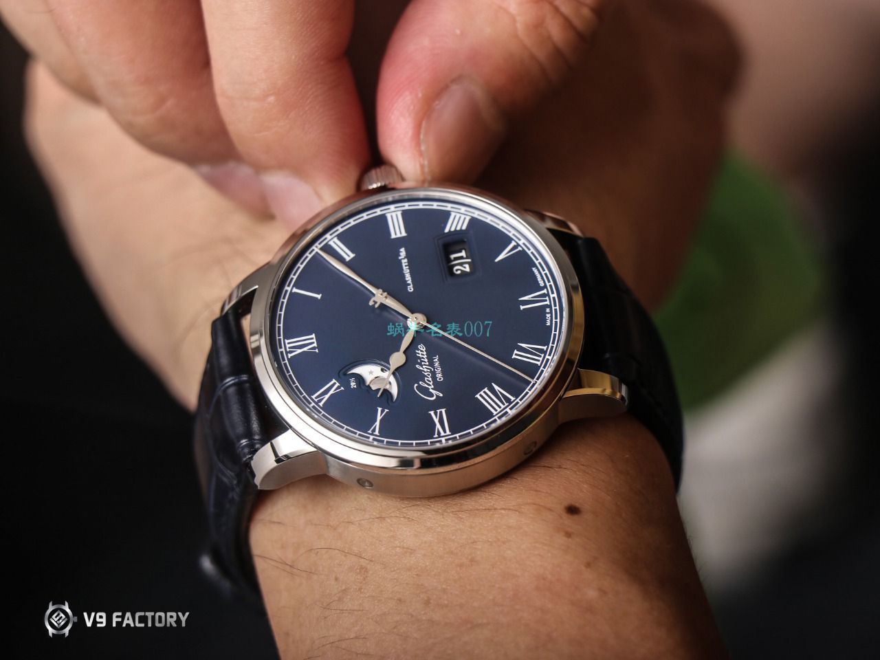 【视频最大的高仿手表网站】V9厂格拉苏蒂原创议员月相100-04-05-12-30腕表 / GLA069