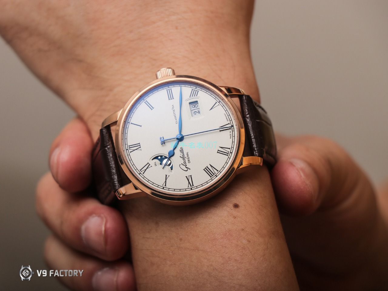 【视频最大的高仿手表网站】V9厂格拉苏蒂原创议员月相100-04-05-12-30腕表 / GLA069