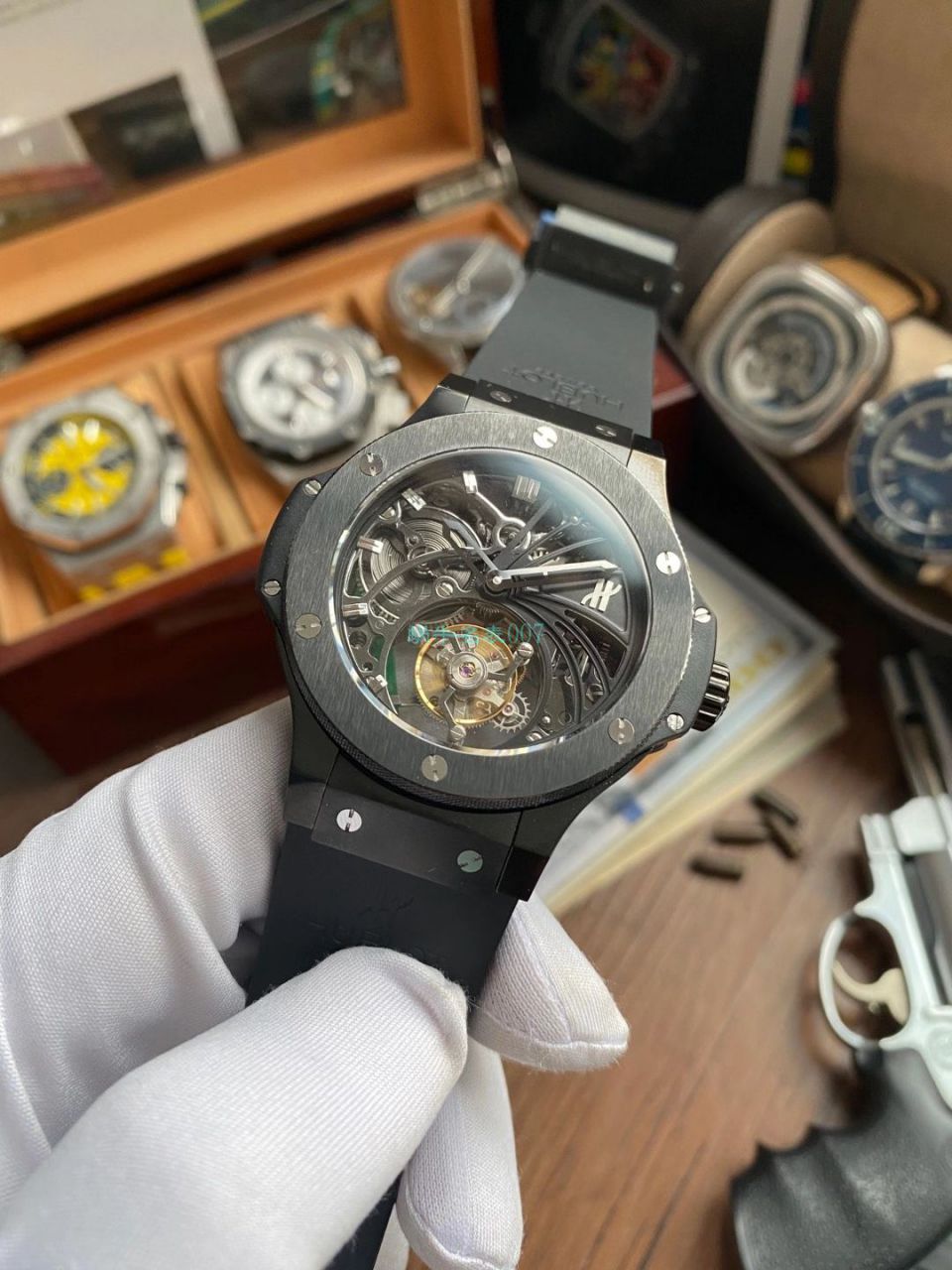 【视频评测顶级复刻手表最靠谱的商家】宇舶陀飞轮304.TX.1170.LR 不同版本对比视频 / YB112