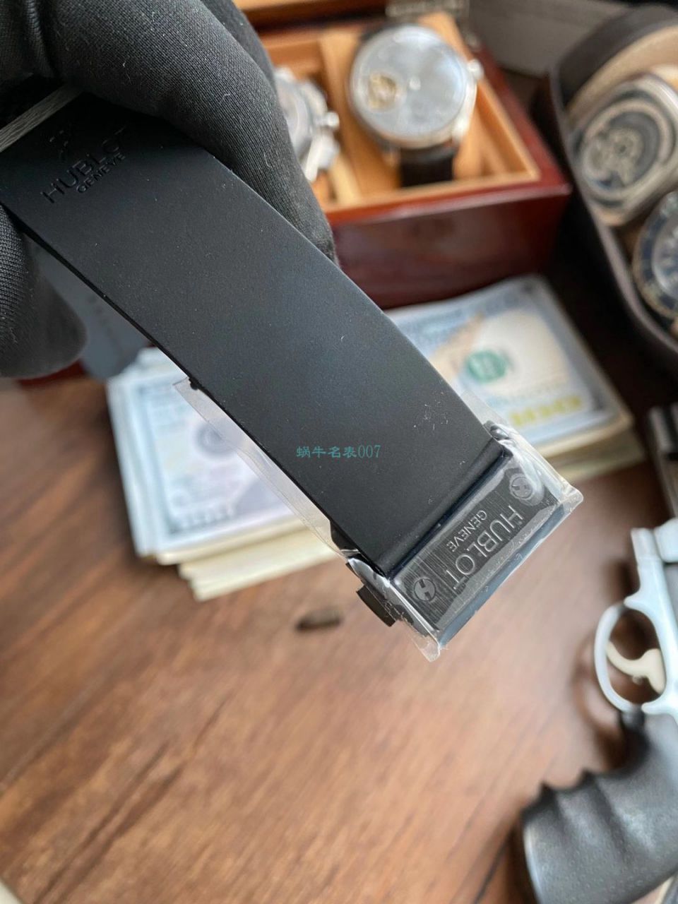 【视频评测】V6厂宇舶全碳纤维301.QX.1724.RX腕表 / YB113