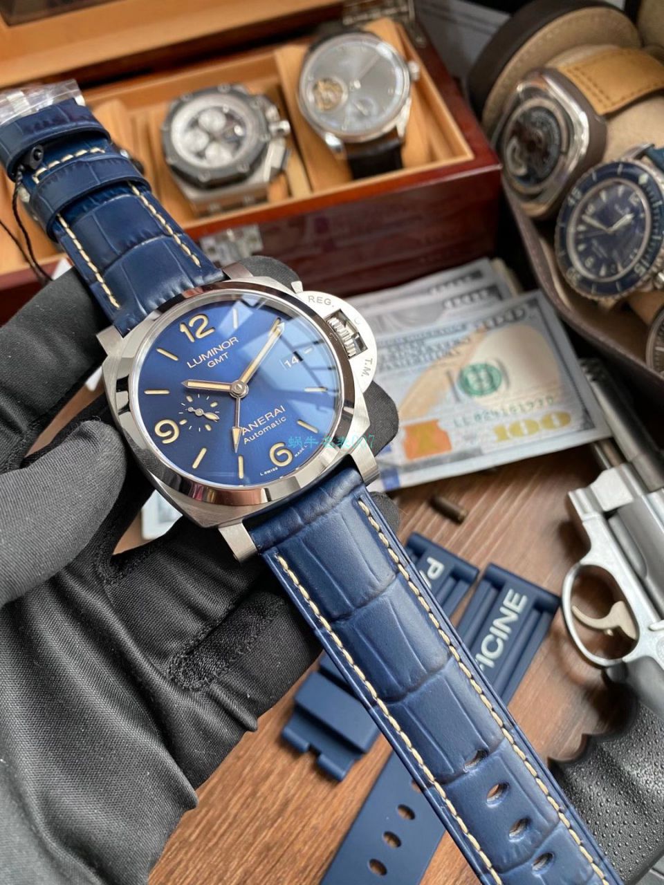 VS厂沛纳海1比1顶级复刻高仿手表GMT两地时PAM01033腕表 / VSPAM01033