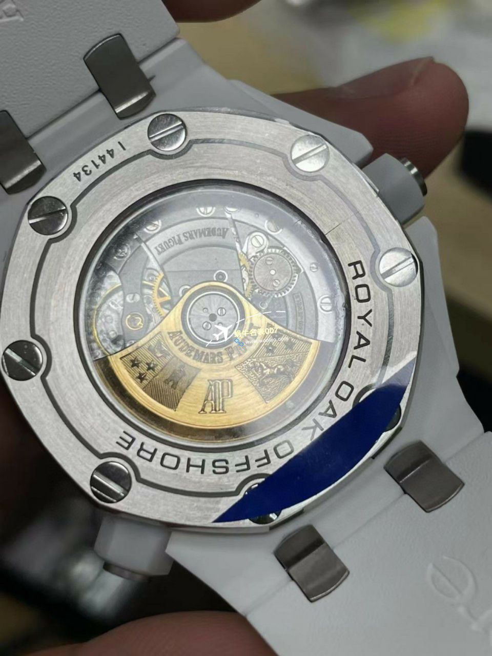 APS厂一比一复刻手表爱彼皇家橡树离岸型15707CB.OO.A010CA.01和15707CE.OO.A002CA.01 / AP227