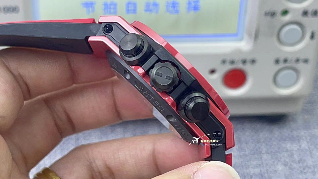 视频评测ZF顶级复刻高仿彩面陶瓷宇舶系列441.HX.1170.RX，441.CY.471Y.RX腕表 