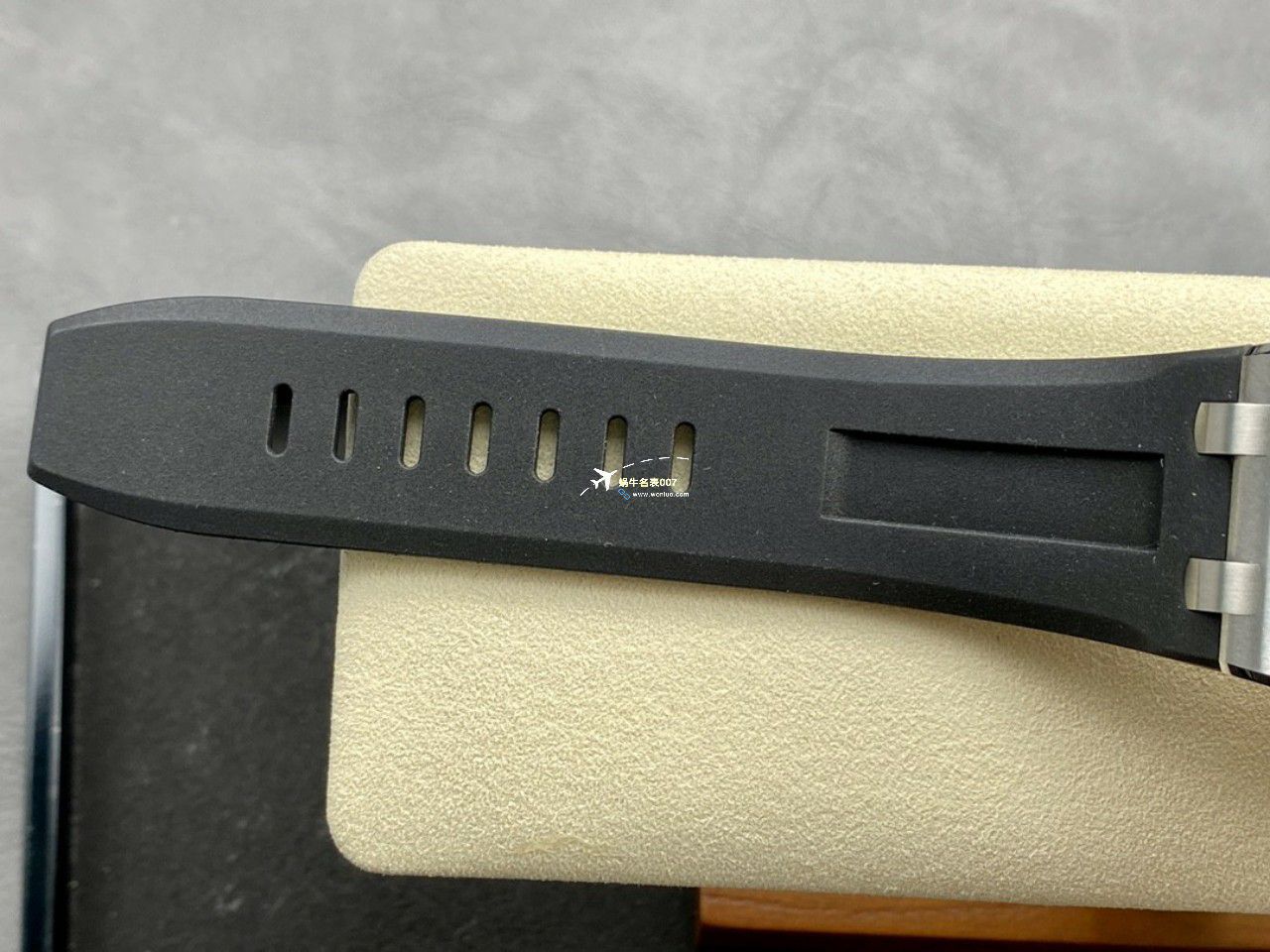 APF厂一比一顶级复刻高仿手表爱彼皇家橡树离岸型15720ST.OO.A027CA.01四颜面腕表 / AP230