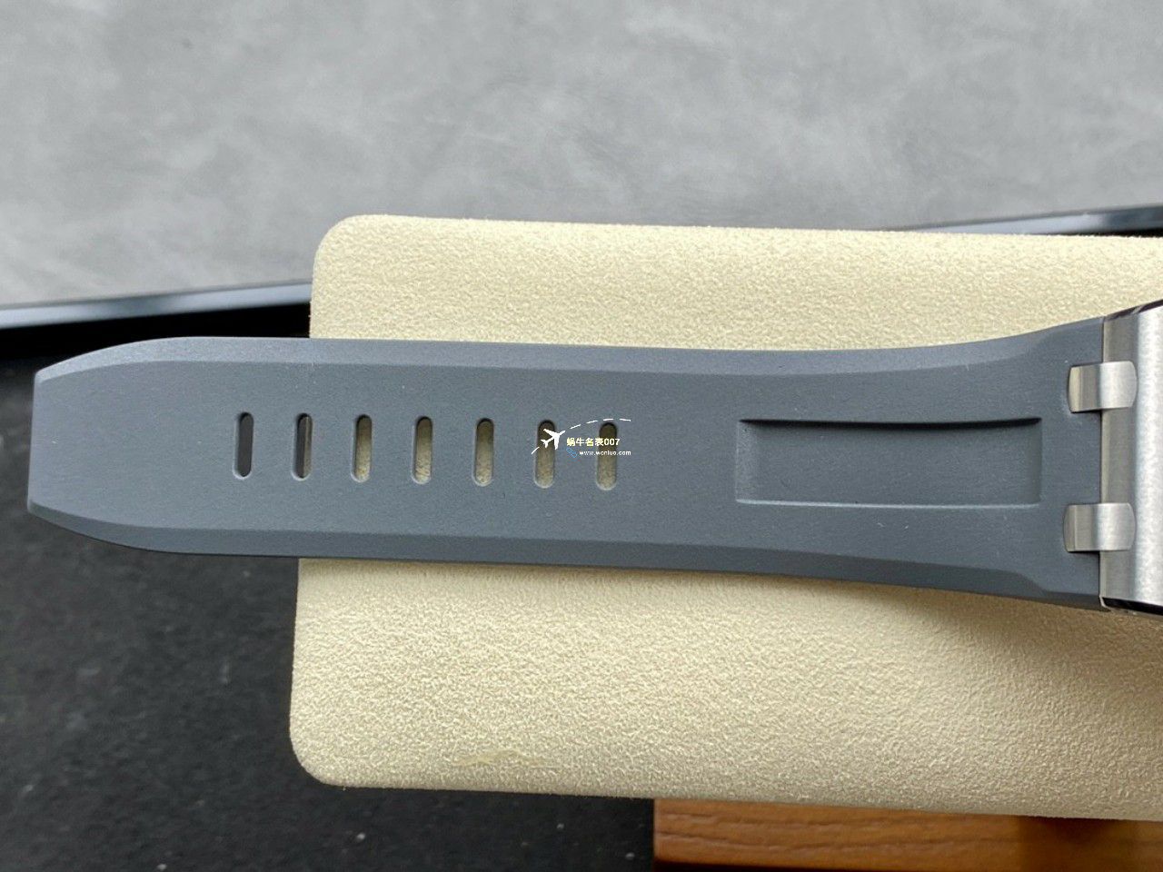 APF厂一比一顶级复刻高仿手表爱彼皇家橡树离岸型15720ST.OO.A027CA.01四颜面腕表 / AP230