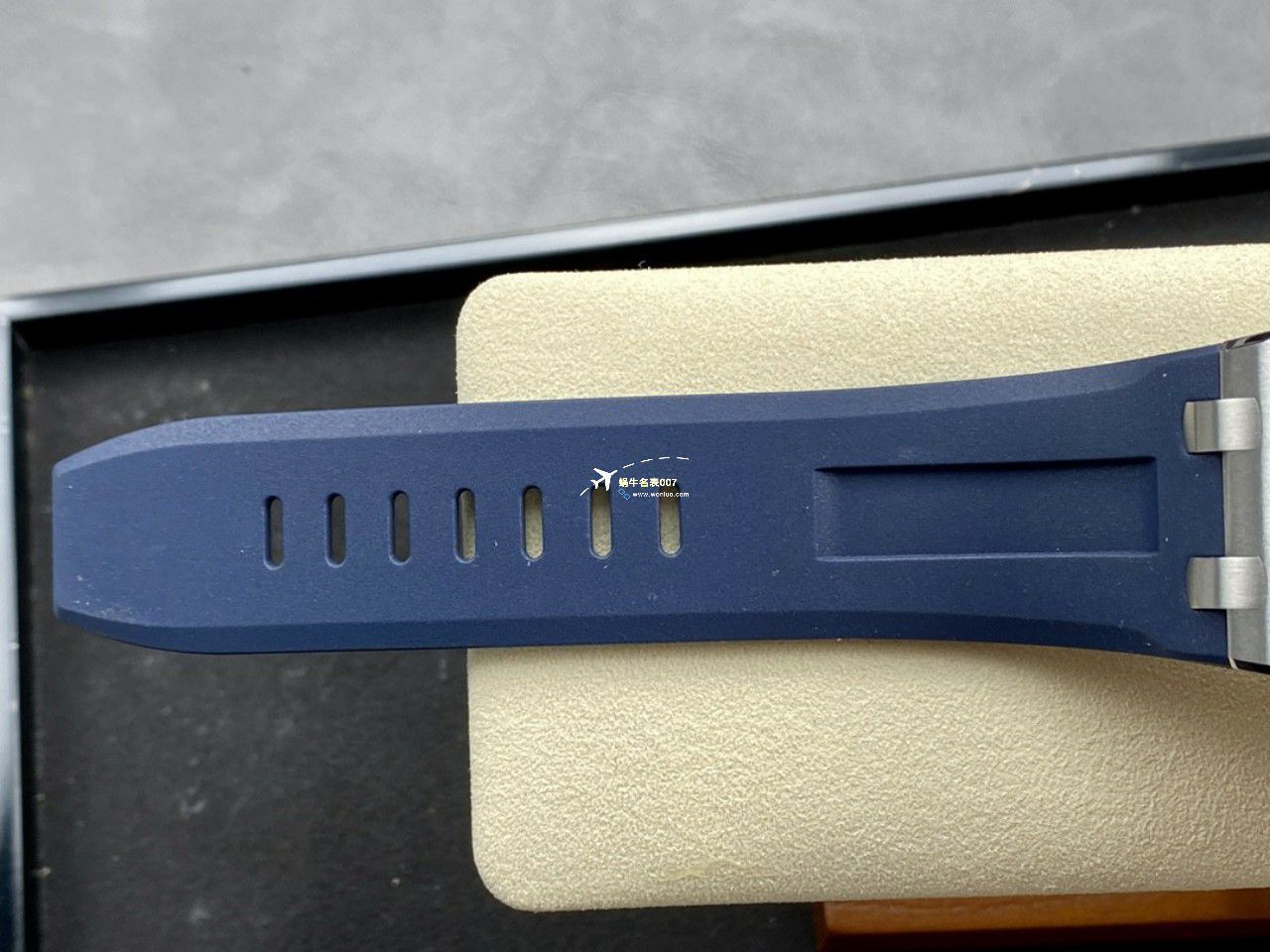 APF厂一比一顶级复刻高仿手表爱彼皇家橡树离岸型15720ST.OO.A027CA.01四颜面腕表 / AP230