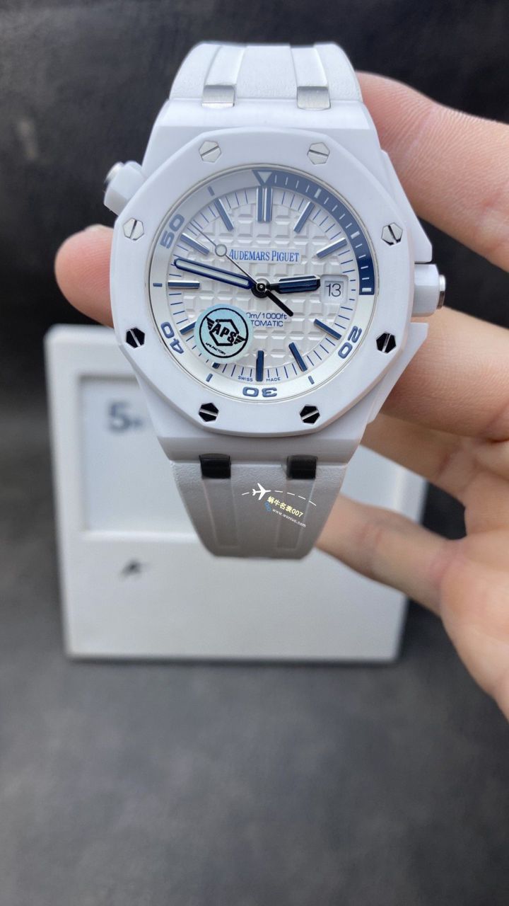 APS厂一体机爱彼皇家橡树离岸型白黑陶瓷复刻高仿手表15707CB.OO.A010CA.01，15707CE.OO.A002CA.01 / AP239