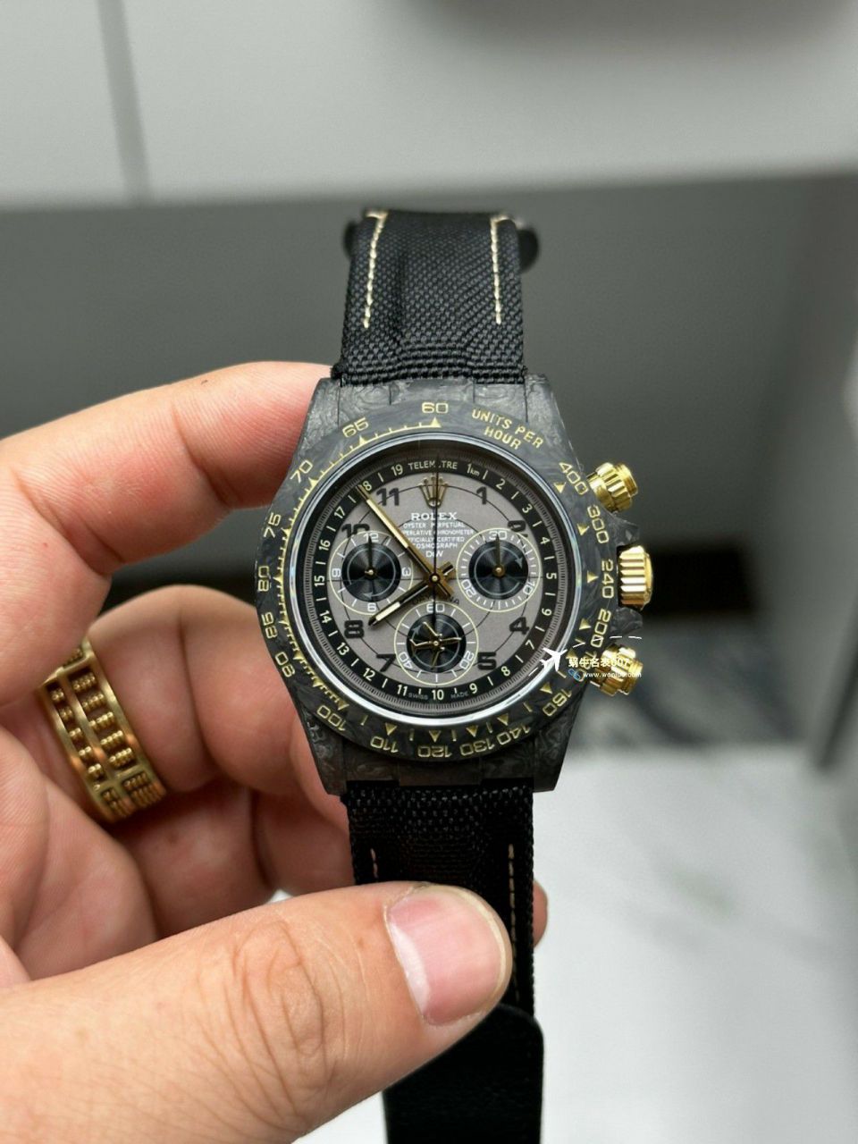 【视频评测】一比一顶级复刻高仿手表Diw顶配碳纤维迪通拿 / R808