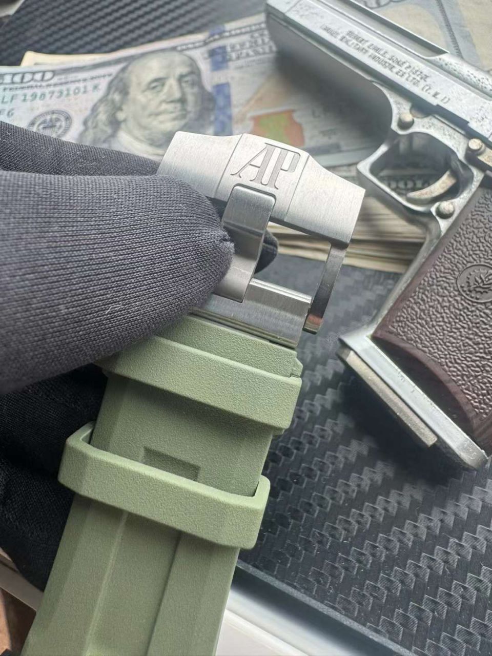 视频评测APS厂爱彼皇家橡树离岸型复刻高仿15720ST.OO.A052CA.01腕表(牛油果)，15720ST.OO.A009CA.01，15720ST.OO.A027CA.01，15720CN.OO.A002CA.01 