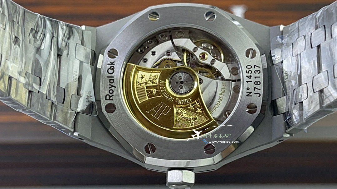 APS爱彼皇家橡树复刻高仿腕表15451ST.ZZ.1256ST.03，15451ST. ZZ.1256ST.01，15451ST.ZZ.D011CR.01，15451ST.ZZ.1256ST.02 / AP276