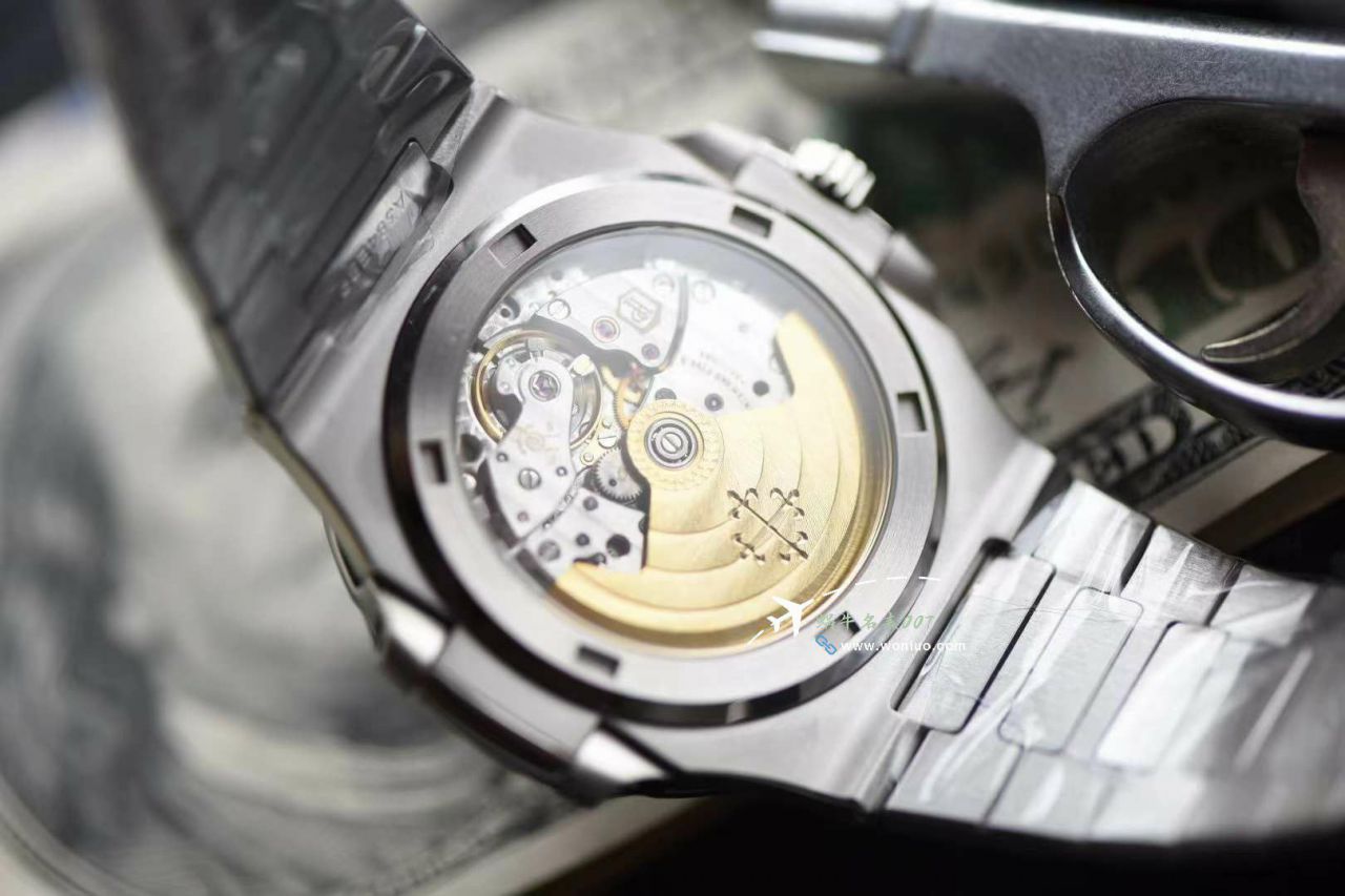 视频评测3K一体机百达翡丽运动优雅鹦鹉螺复刻高仿5711/1A 010腕表 / bd393