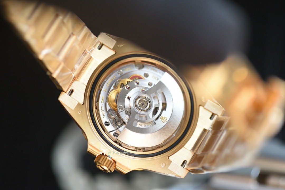 视频评测TOP版本全黄金蓝水鬼VS劳力士潜航者型顶级复刻手表m126618lb-0002腕表 / R922