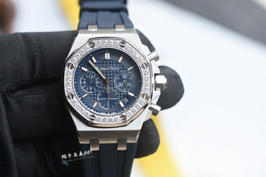 Duck爱彼皇家橡树离岸型最好高仿女表26231OR.ZZ.D003CA.01腕表 / AP302