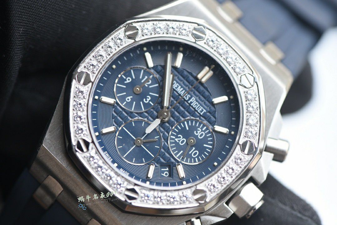 Duck爱彼皇家橡树离岸型最好高仿女表26231OR.ZZ.D003CA.01腕表 / AP302