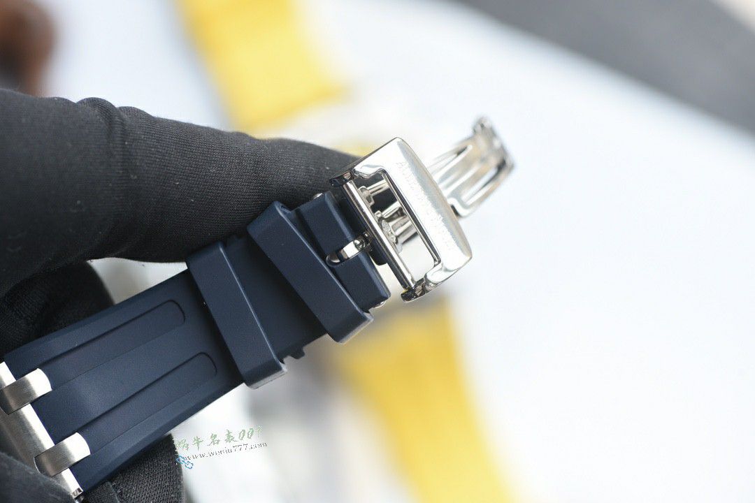 Duck爱彼皇家橡树离岸型最好高仿女表26231OR.ZZ.D003CA.01腕表 / AP302