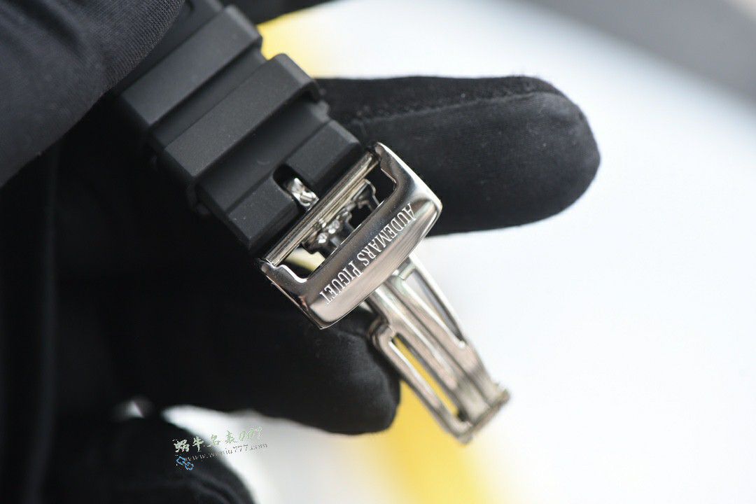 Duck爱彼皇家橡树离岸型最好高仿女表26231OR.ZZ.D003CA.01腕表 / AP302