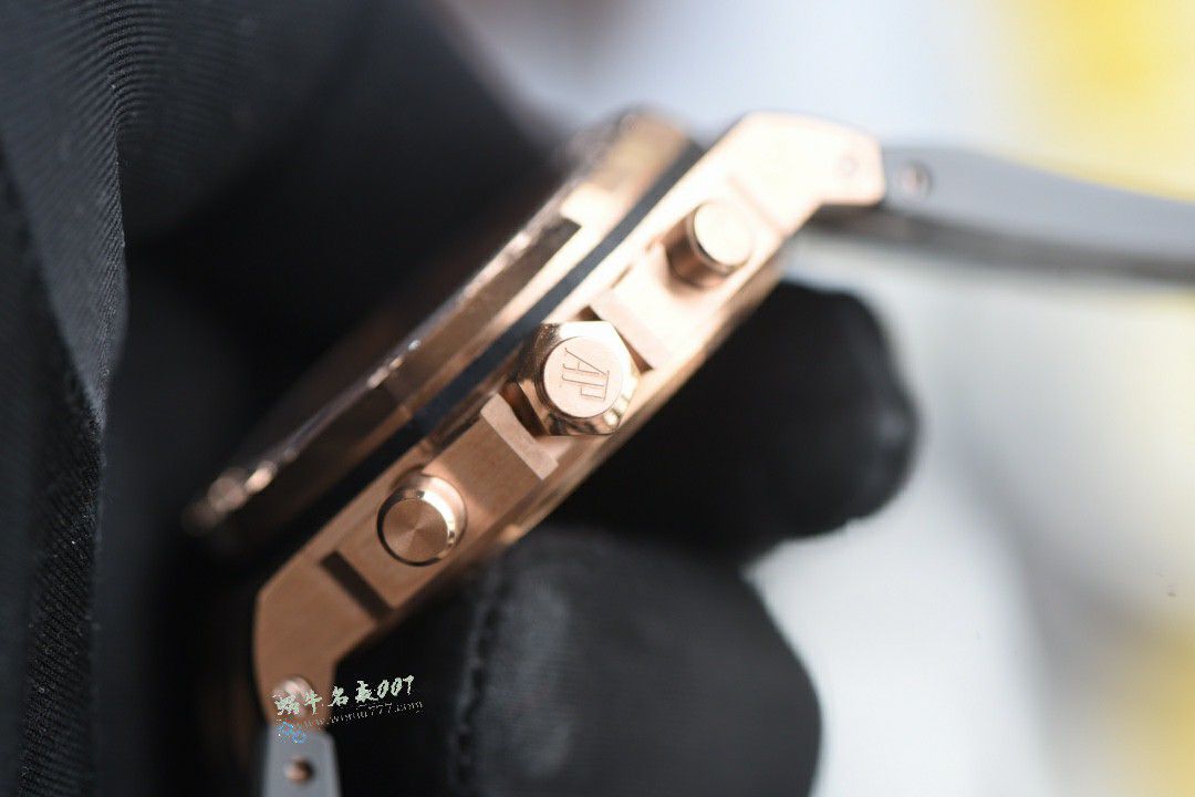 Duck爱彼皇家橡树离岸型最好高仿女表26231OR.ZZ.D003CA.01腕表 / AP302