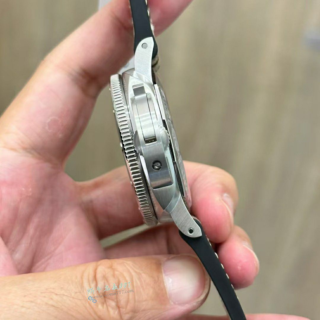 vs沛纳海一比一复刻高仿PAM01513  PAM1513 海豹突击队联名款手表 / VSPAM1513