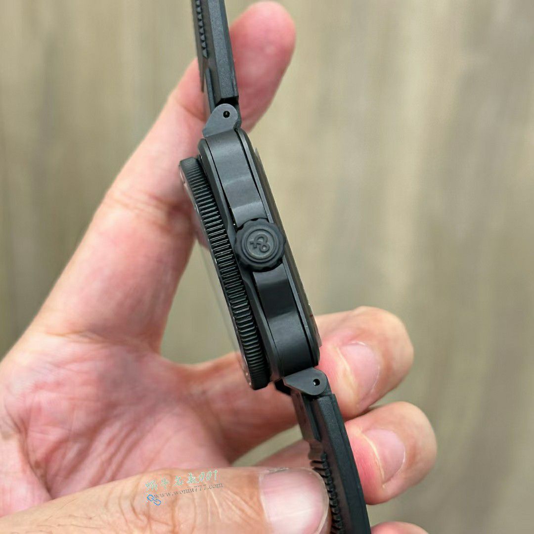 M+一比一复刻柏莱士INSTRUMENTS系列BR03A-D-LM-CE/SRB腕表 / BR060