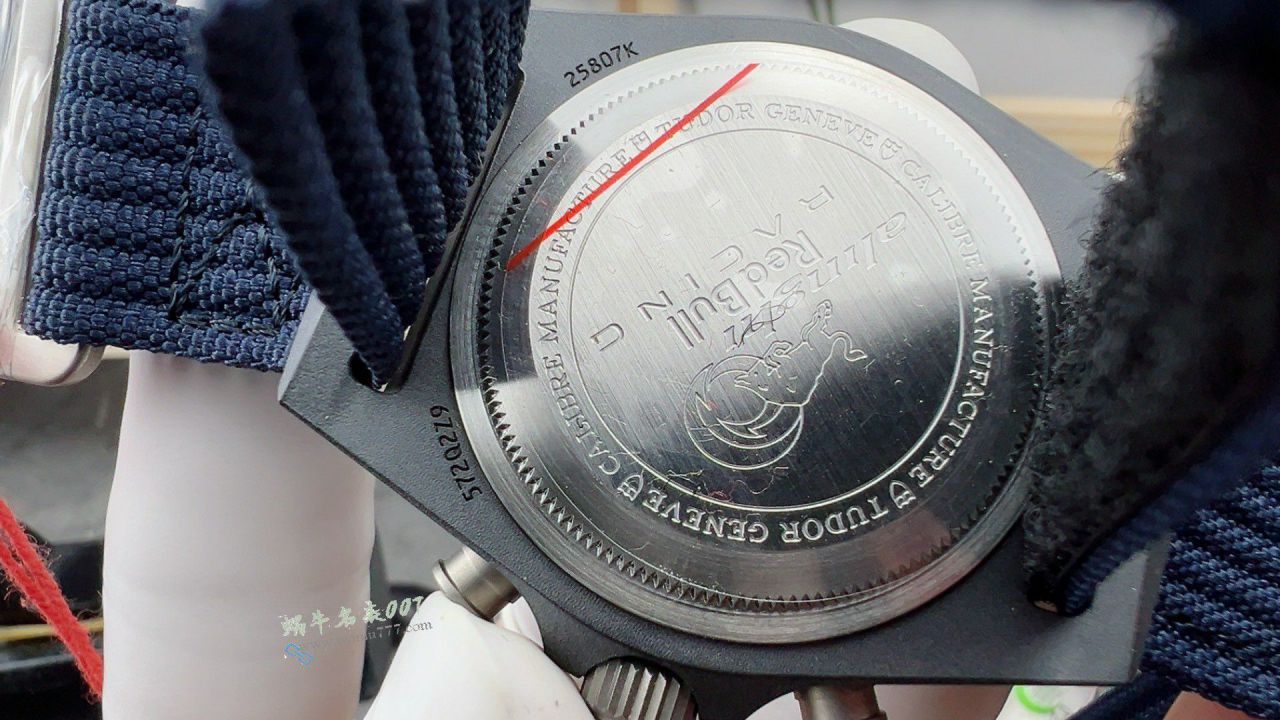 M+帝舵领潜型顶级复刻手表M25807KN-0001腕表 / DT087