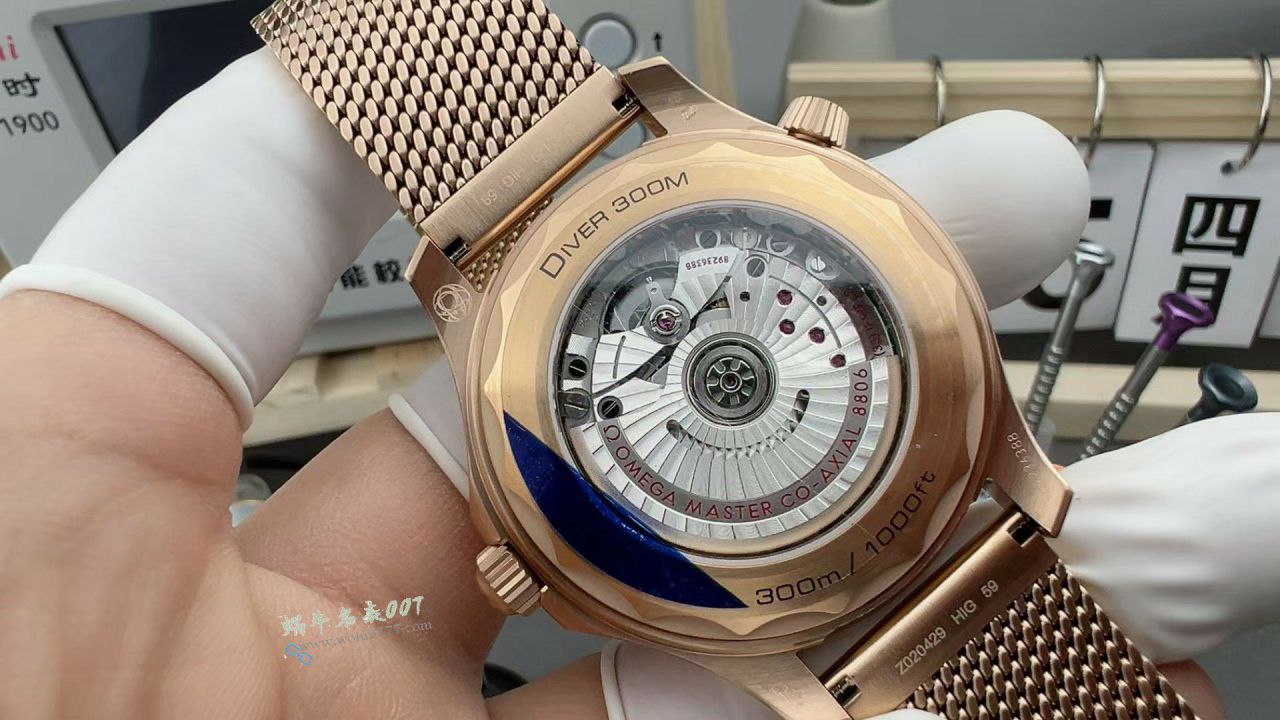 VS欧米茄007海马300青铜金无暇赴死复刻手表210.90.42.20.01.003腕表 / VS828