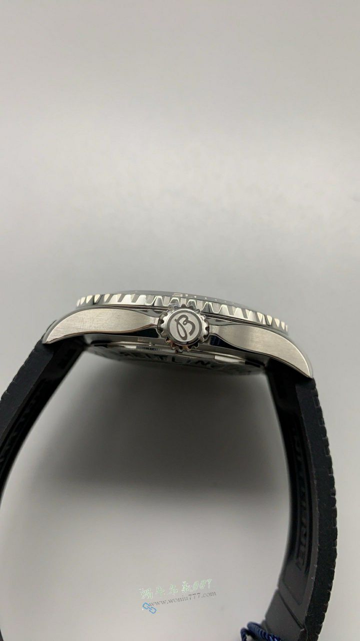 BLS百年灵彩虹超级海洋系列一比一复刻手表网站A17375211B2S4腕表 / BL212