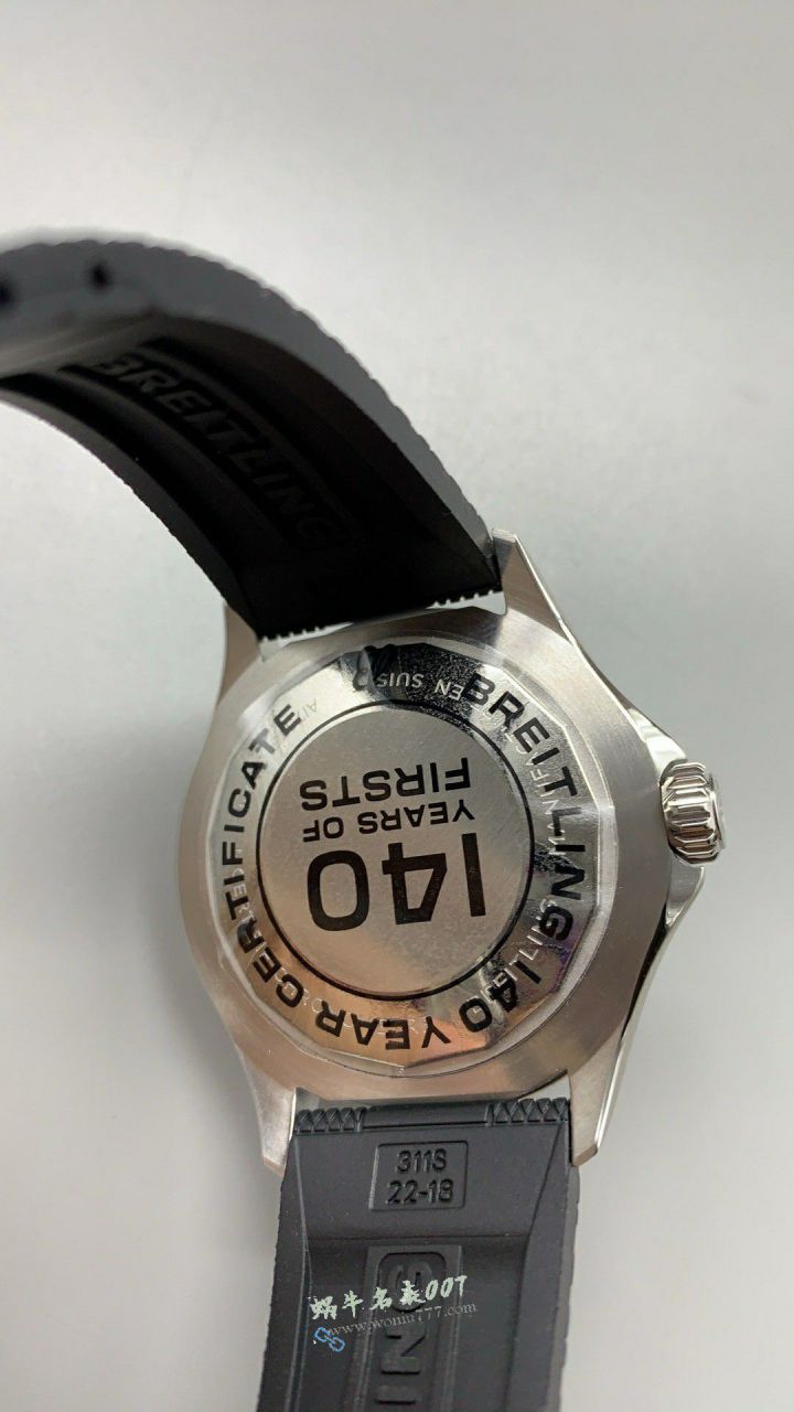 BLS百年灵彩虹超级海洋复刻手表A17375211B2S3腕表 / BL213